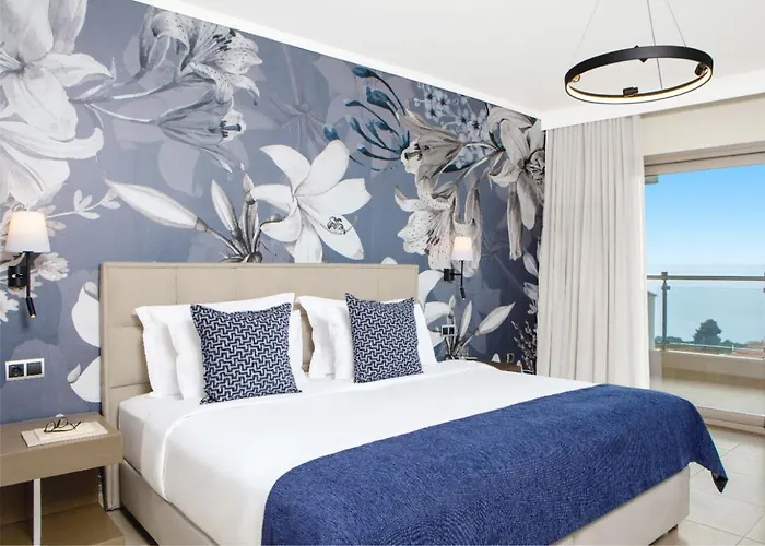 Hotel Neon Near Delhi International Airport By Gross Group